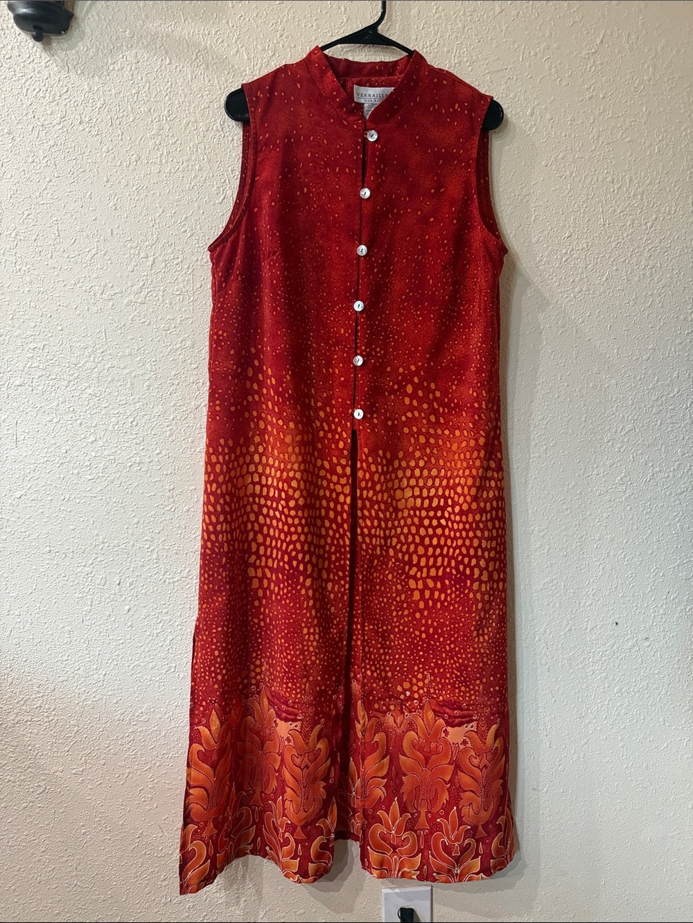 Sleeveless Red Maxi Button-Front Coat Dress with Orange Gradient